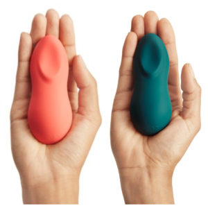 touch x sextoy externe vibrant en silicone marque We vibe , deux couleurs orange : corail ou bleu canard : vert foncé